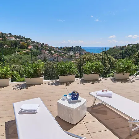 The Italian Lady * Alassio