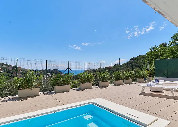 The Italian Lady - Unit 1 * Alassio