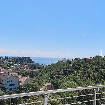 The Italian Lady * Alassio